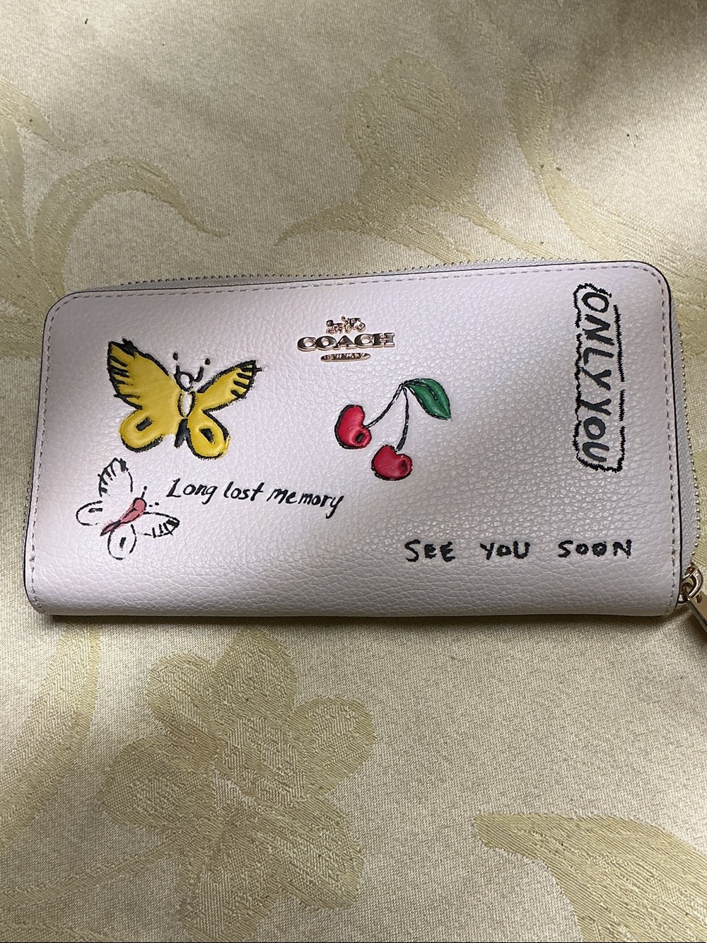Coach RARE SKETCH PRINT Light Pink Leather Zip Wallet with Hand-Painted Motifs